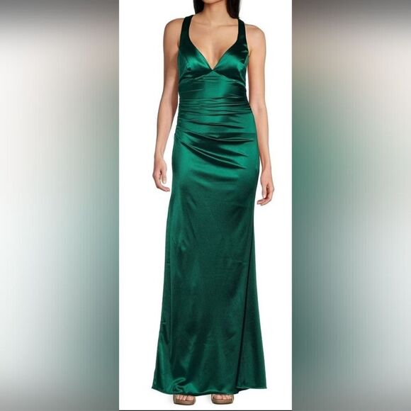 B Darlin Strappy-Back Satin Gown NWOT Size 13/14 Emerald Green - Picture 1 of 5